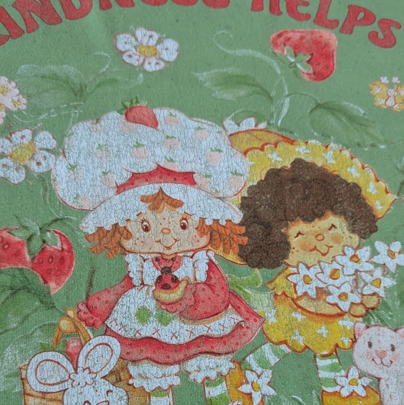 🍓 Strawberry Shortcake Tee – “Kindness Helps Friendship Grow” 🍓 - Picture 3 of 7